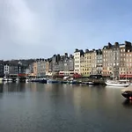 Les Jardins D Et Sa Terrasse Privative Appartamento